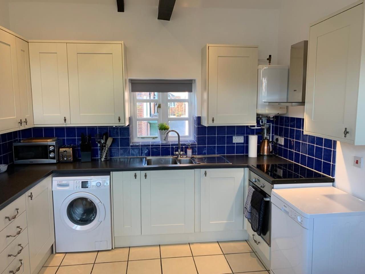 Ashbrook Lewis - Two Bedroom, Two Bathroom Cottage Nr Harwell Oxford Didcot Exterior photo